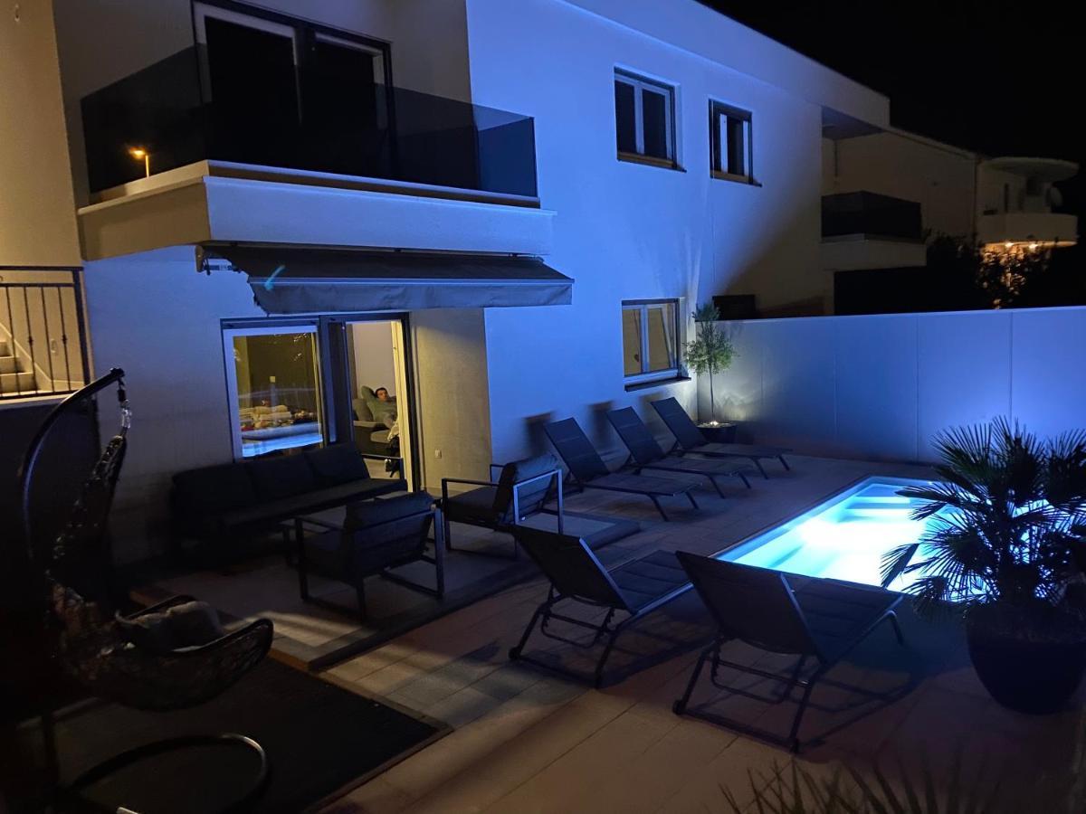 Holiday Home Miriam Kastela With A Private Pool מראה חיצוני תמונה